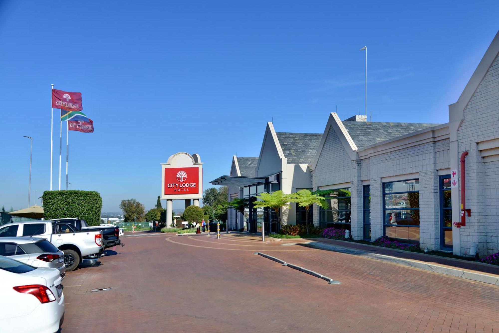 City Lodge Hotel Johannesburg Airport, Barbara Road Kempton Park Zewnętrze zdjęcie